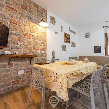 Holiday home Mary's House - Wifi & Private Parking Gonnesa