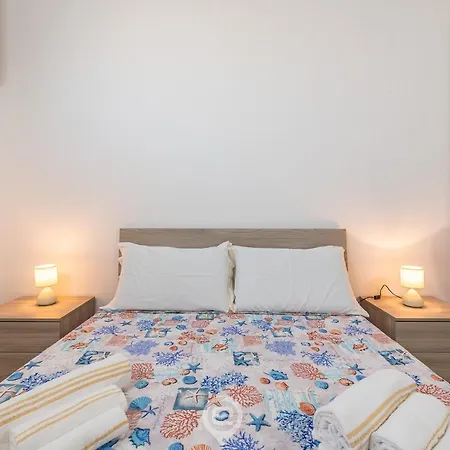 Mary's House - Wifi & Private Parking بيت للعطل *