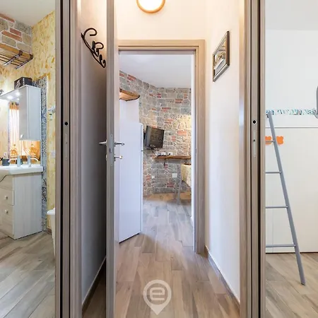 Mary's House - Wifi & Private Parking Holiday home Gonnesa