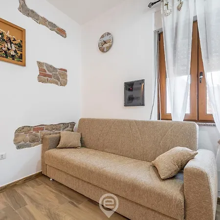 Mary's House - Wifi & Private Parking *