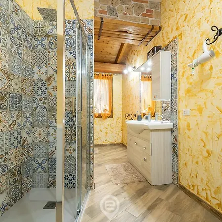 Holiday home Mary's House - Wifi & Private Parking *