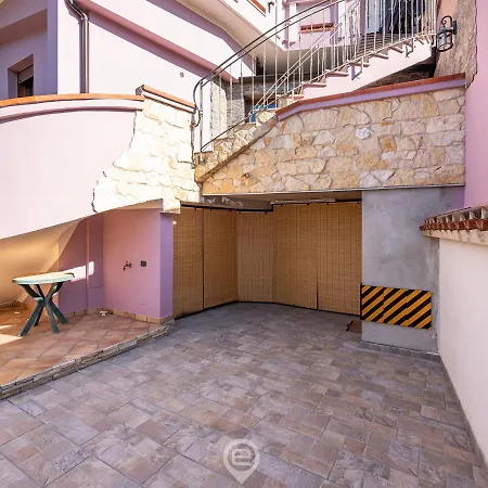 Mary's House - Wifi & Private Parking
